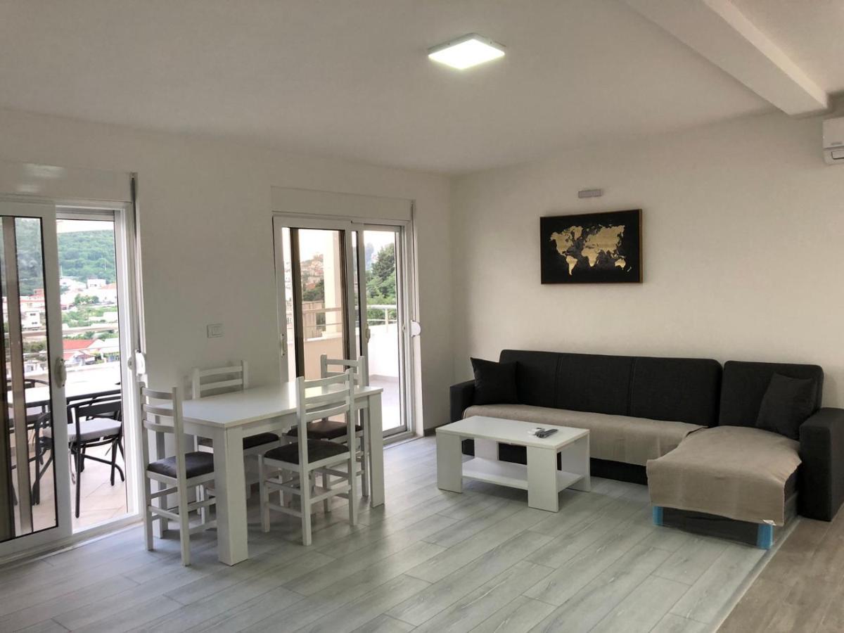 Apartments Rex Ulcinj Buitenkant foto