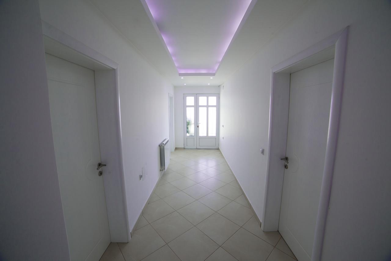 Apartments Rex Ulcinj Buitenkant foto