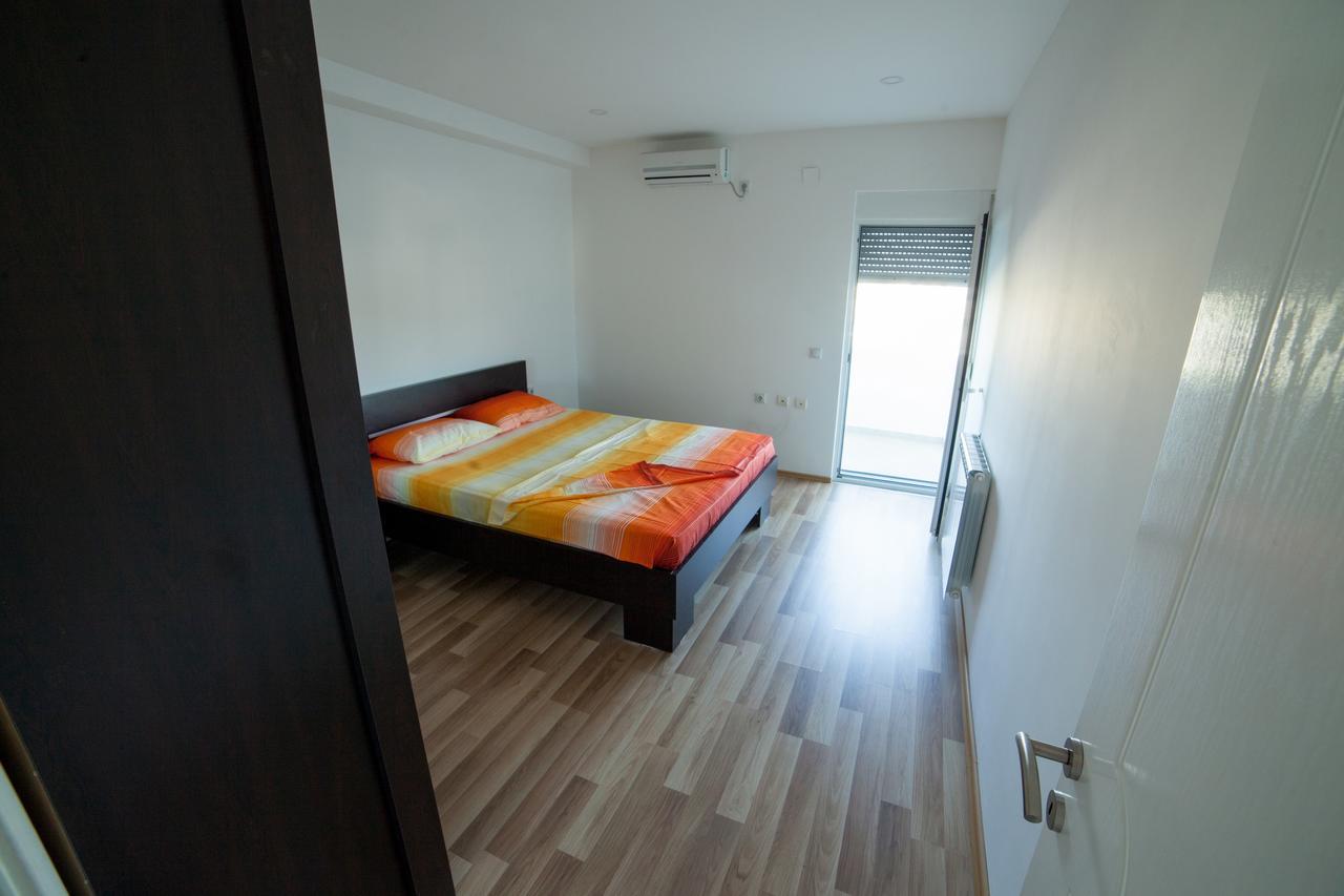 Apartments Rex Ulcinj Buitenkant foto